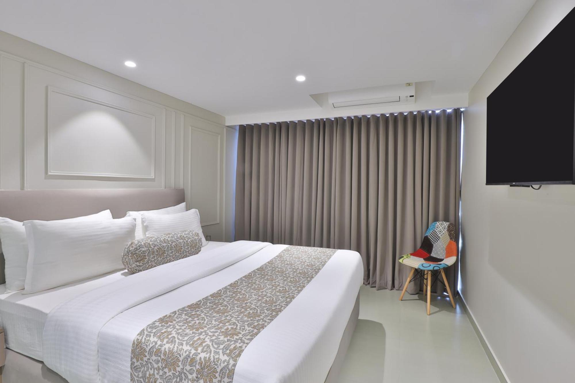 Hotel The Grand Suites Ahmedabad Esterno foto