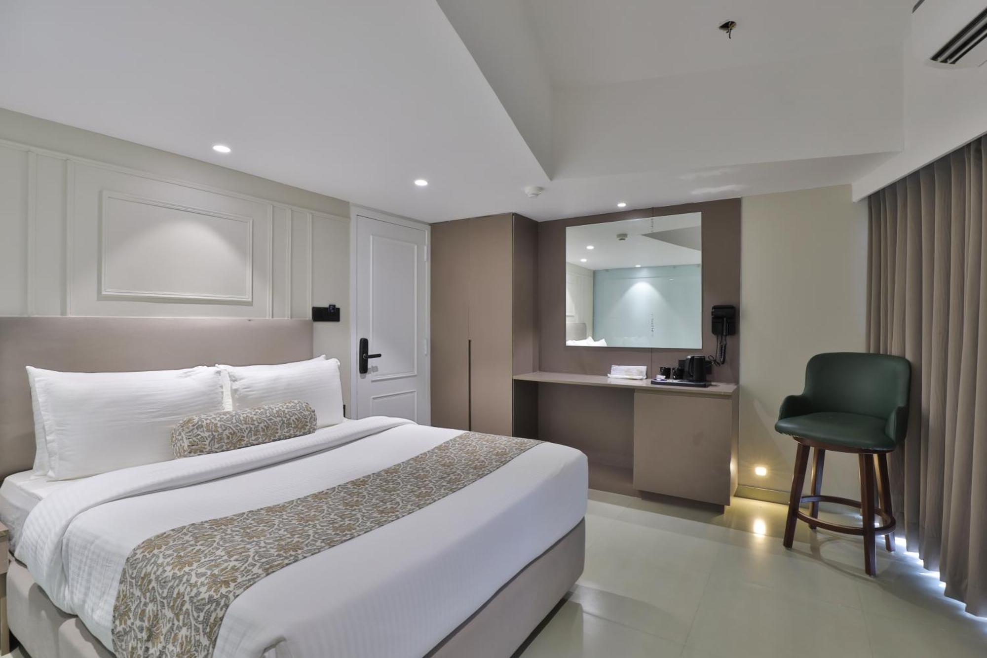 Hotel The Grand Suites Ahmedabad Esterno foto