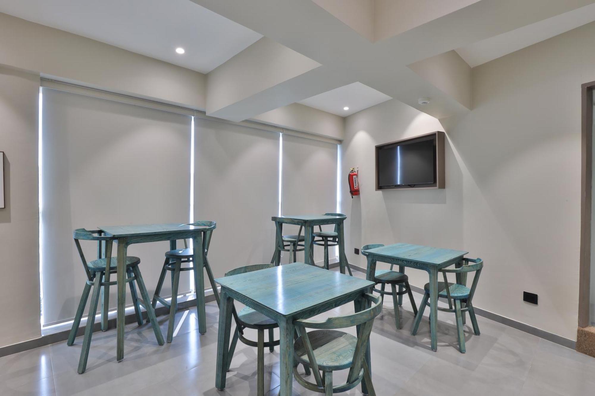 Hotel The Grand Suites Ahmedabad Esterno foto